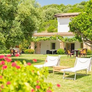 Essenza Di Mirto Hotel